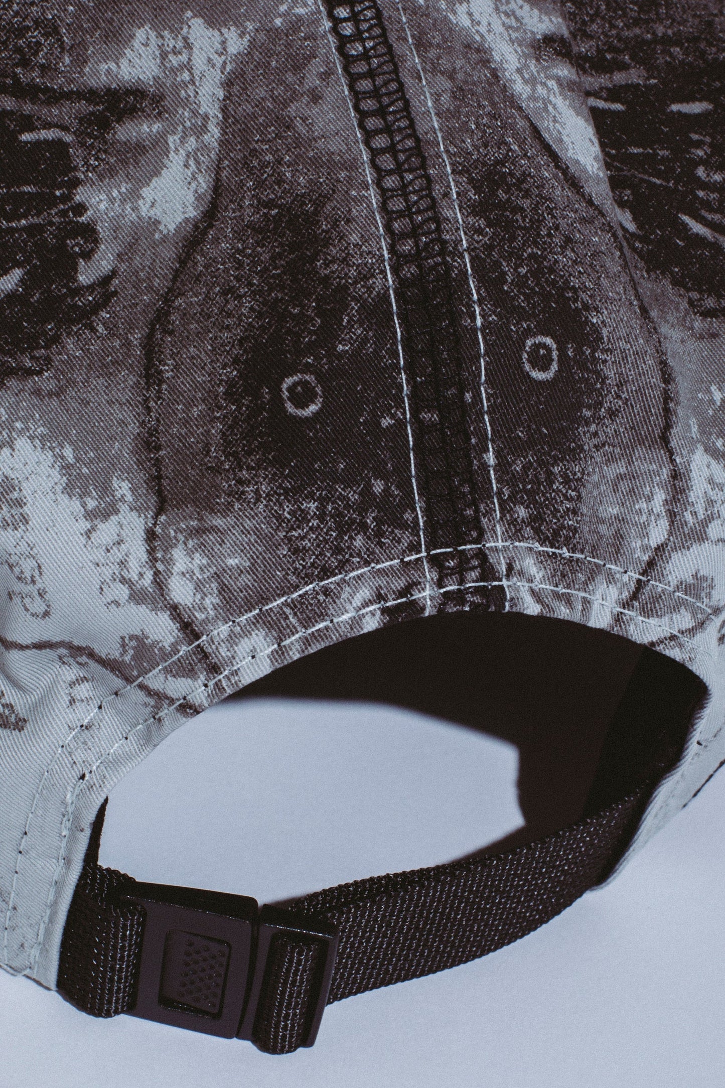 Cerberus Running Cap - Black / White