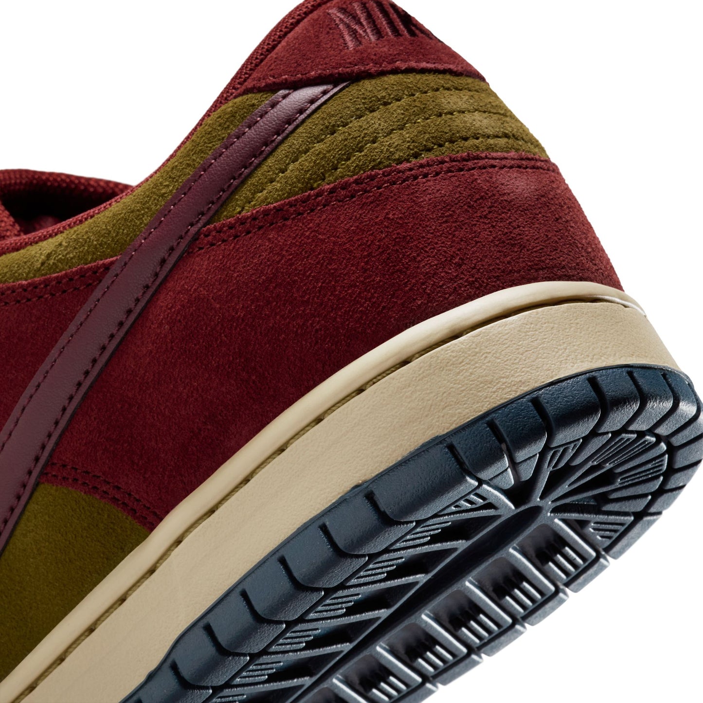 Dunk Low Pro - Dark Team Red / Olive Flak