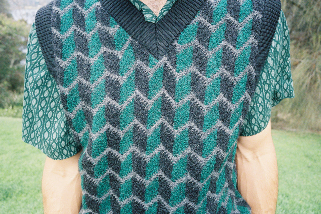 Zig Zag Knit Vest - Black / Dark Teal