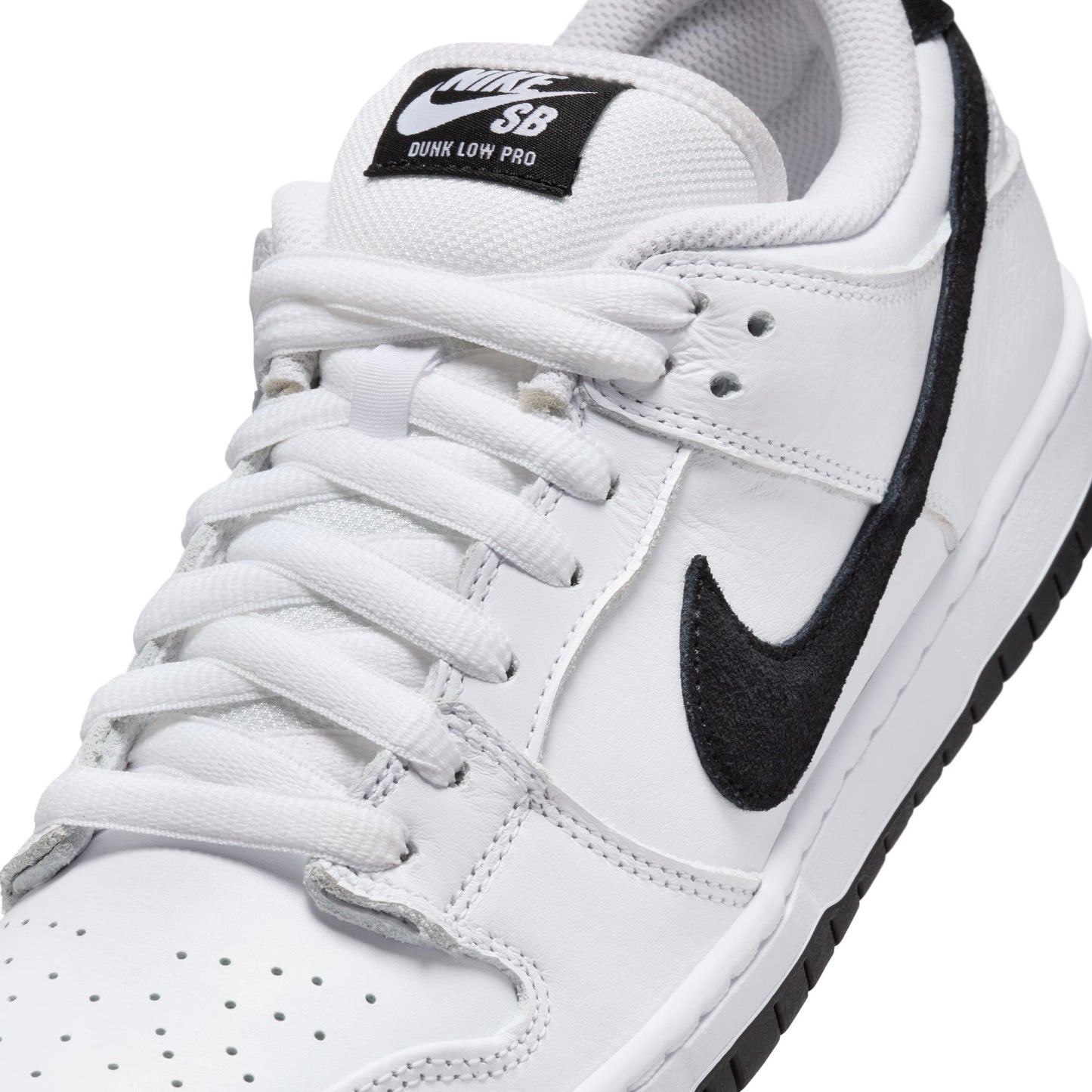 Dunk Low Pro - White / Black