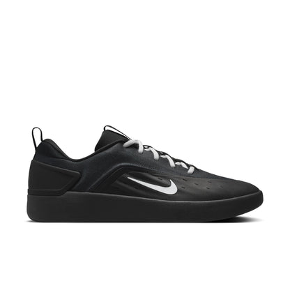 Zoom Nyjah 4 - Preto / Preto / Branco