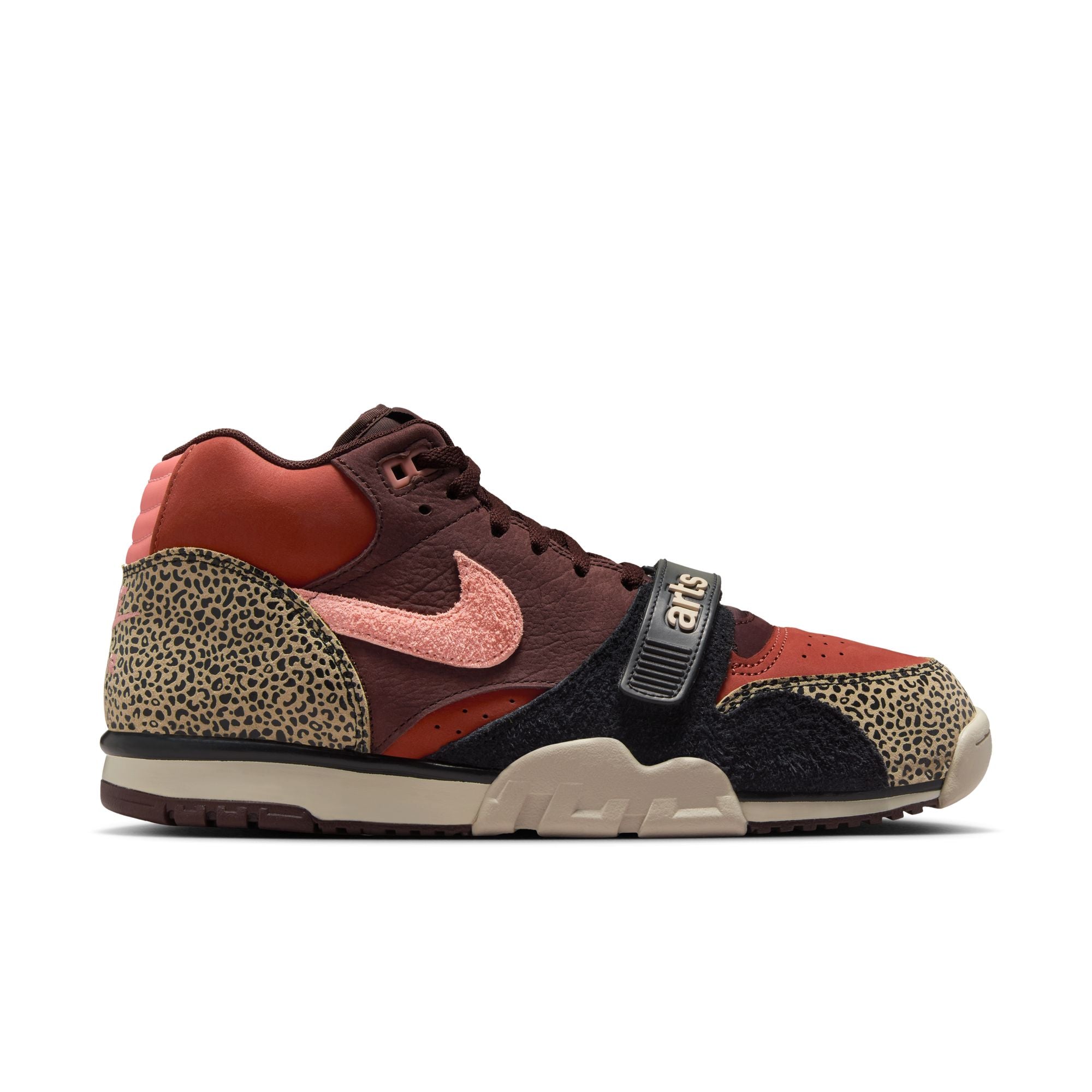 Nike SB – Cybercafé® Skateshop