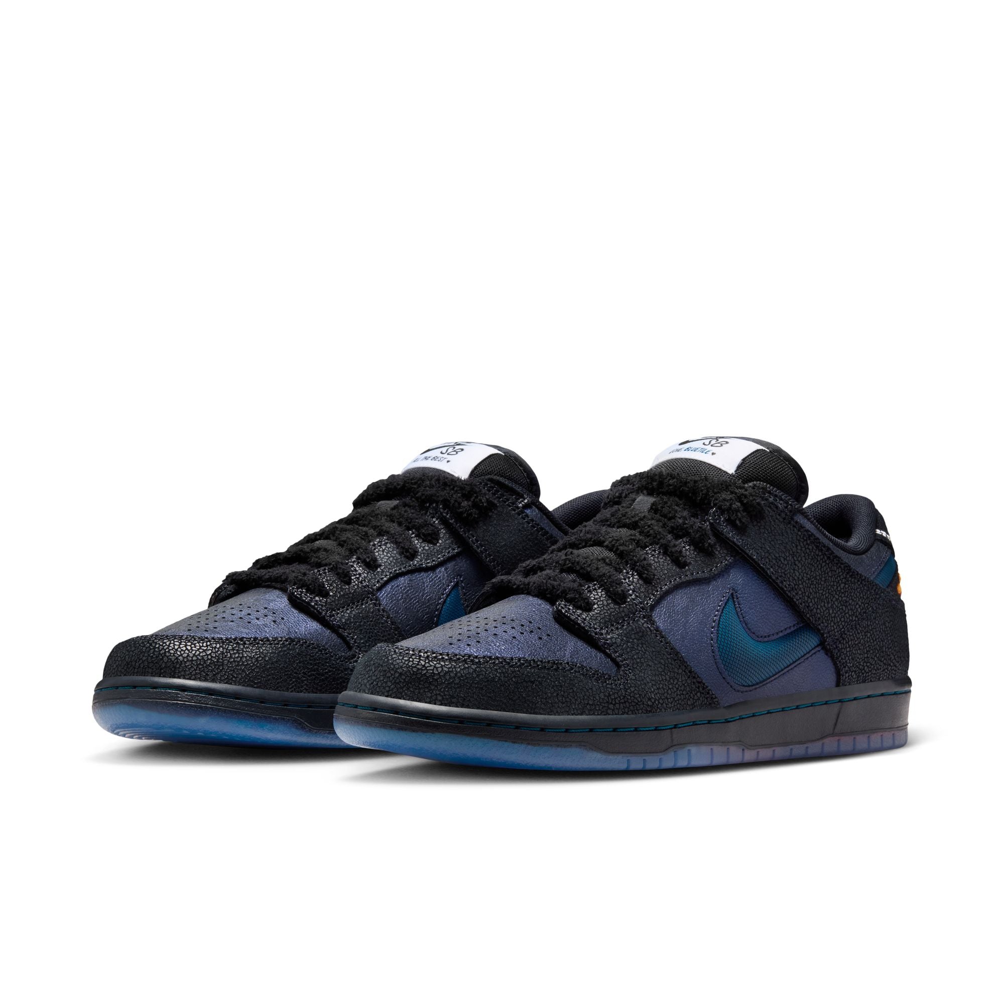 Nike SB x Bluetile Dunk Low Pro QS