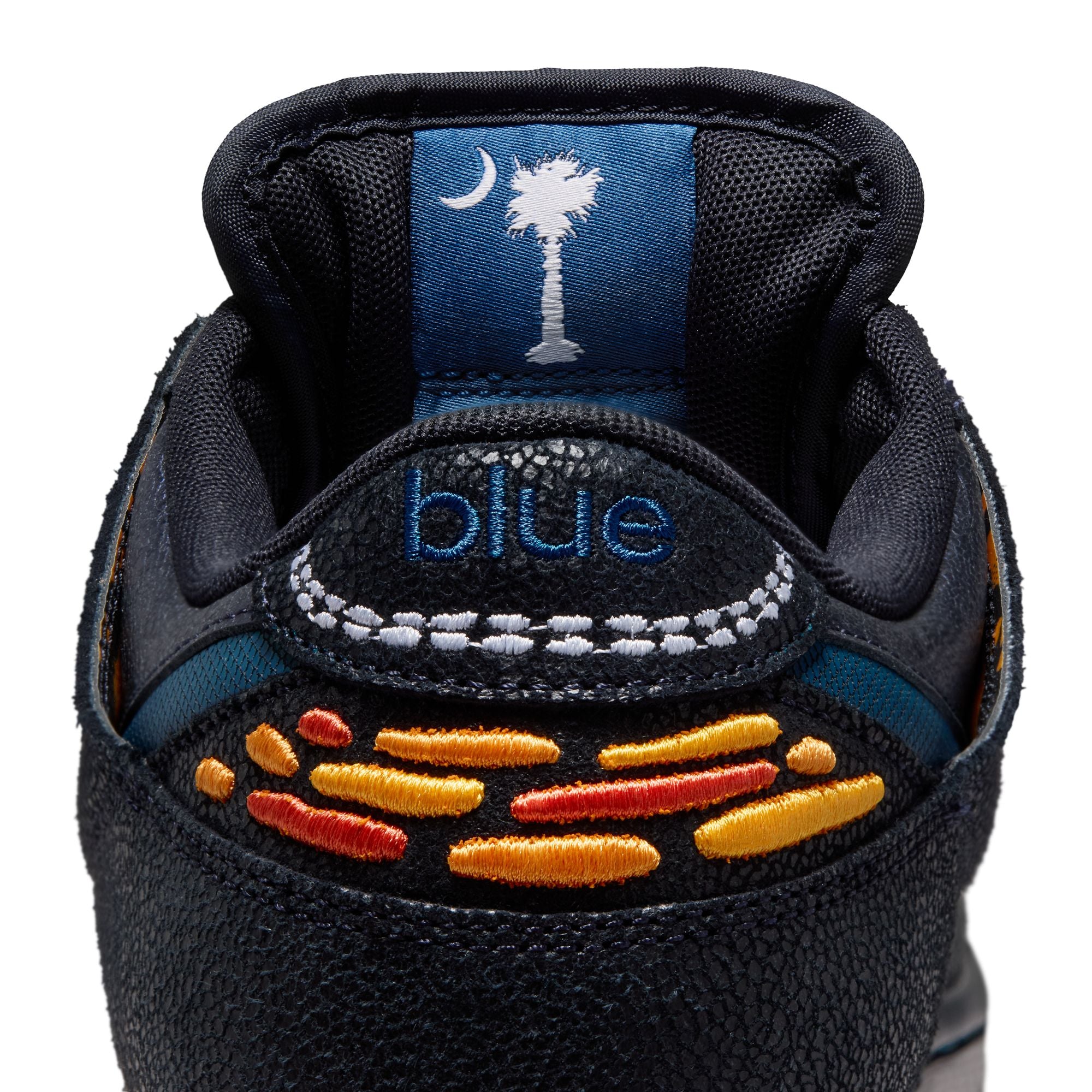 Nike SB x Bluetile Dunk Low Pro QS