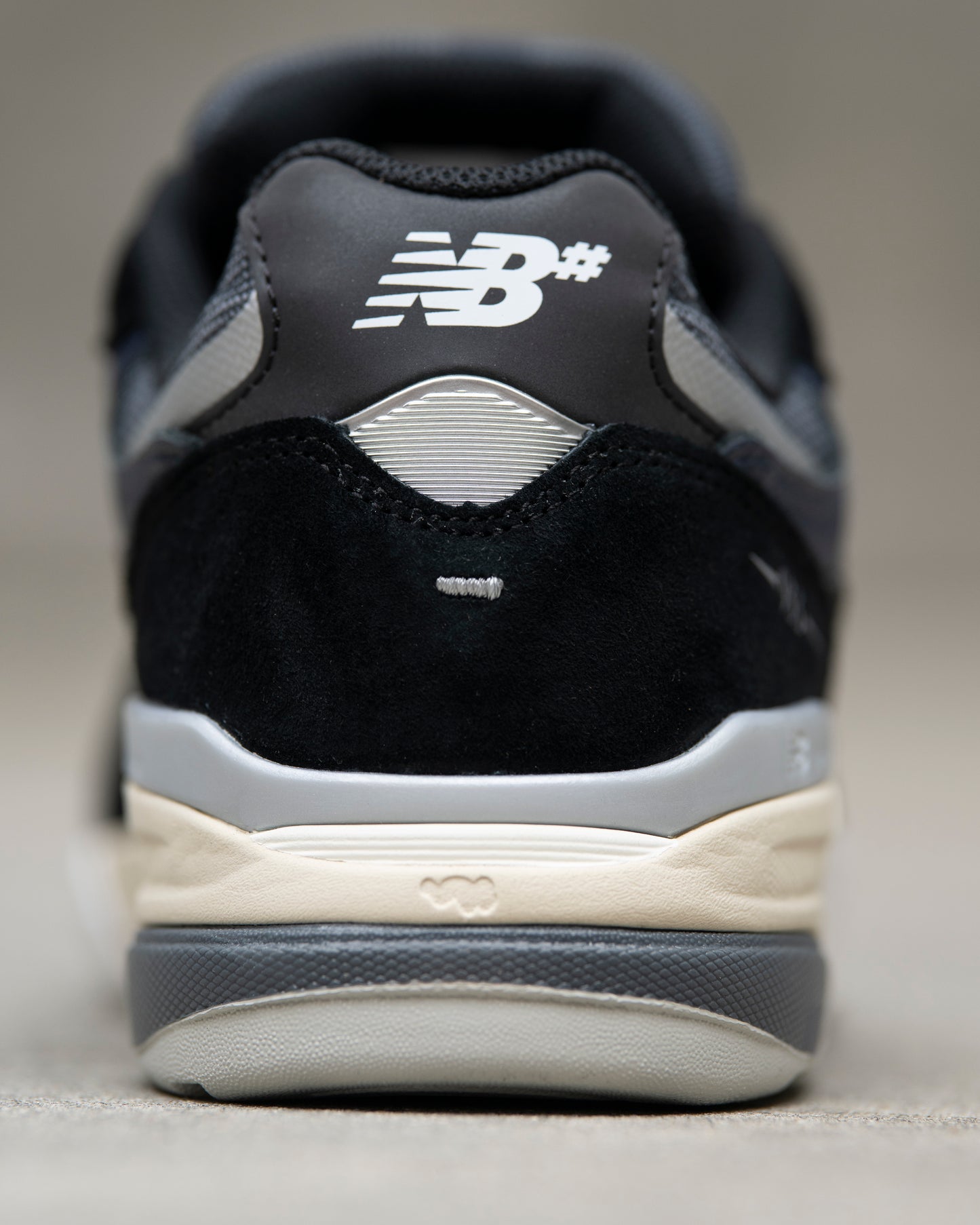 Numeric Andrew Reynolds 933 - Black / Eclipse