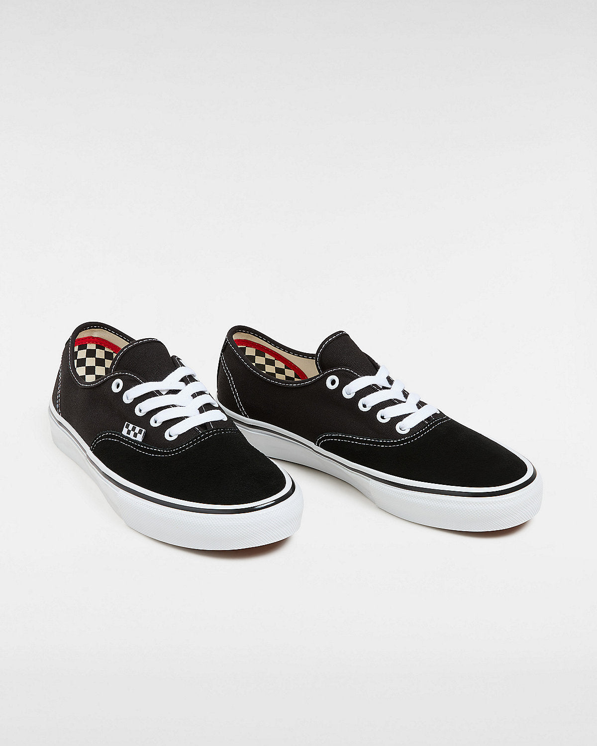 Skate Authentic - Black / White