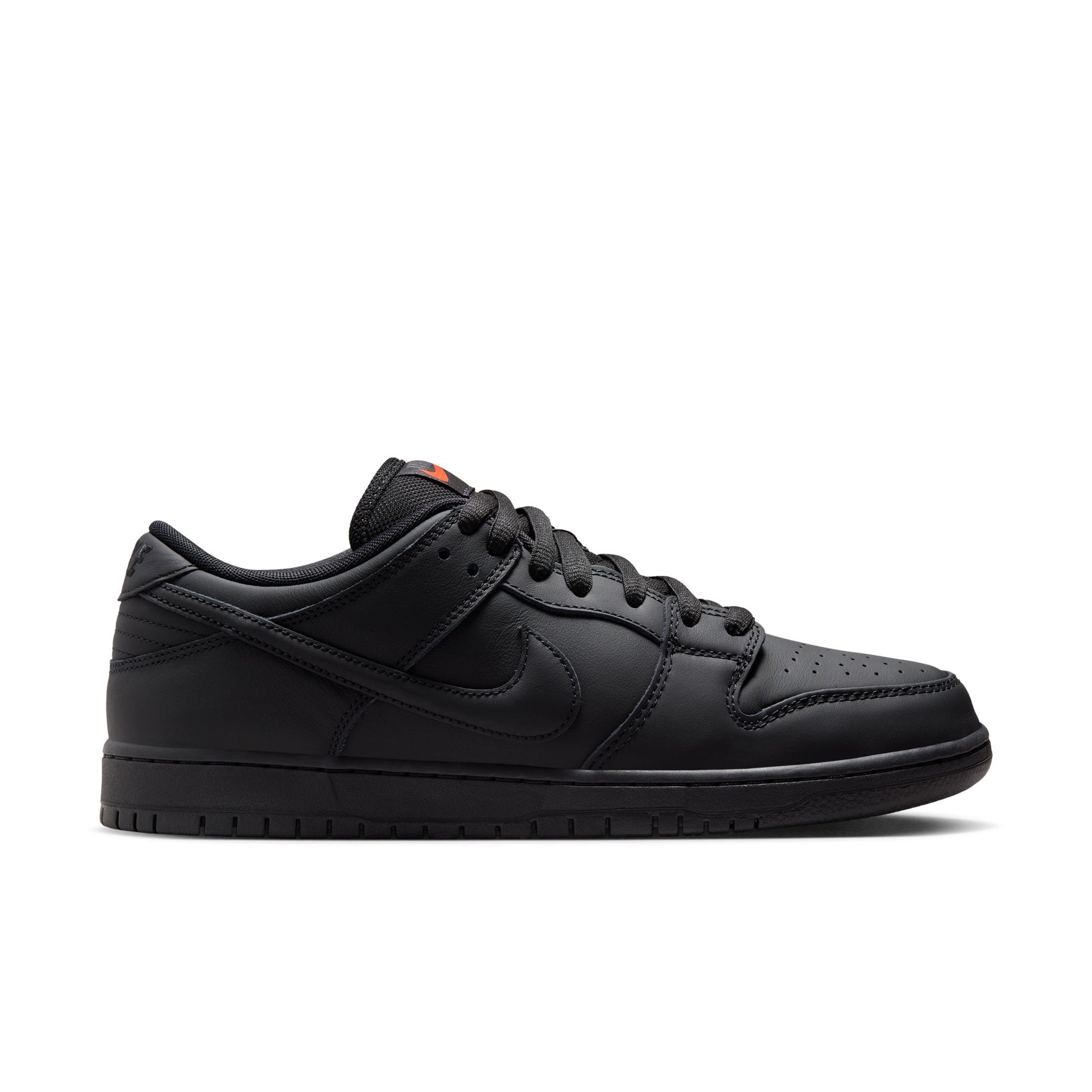 nike sb dunk low pro triple black 