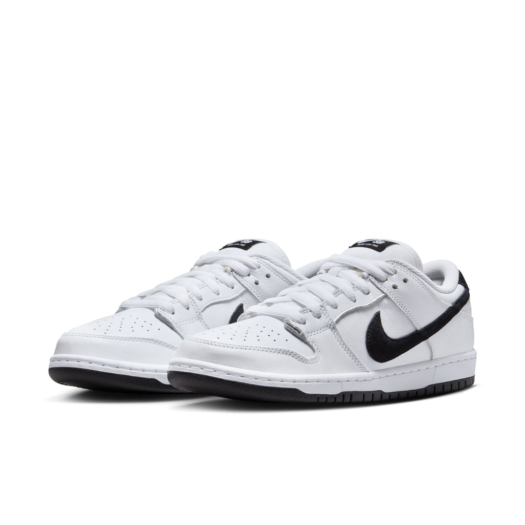 Nike SB Dunk Low Pro Shoes skate white black white 