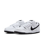 Nike SB Dunk Low Pro Shoes skate white black white 