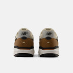 Numeric Andrew Reynolds 933 - Quicksand / Sea Salt