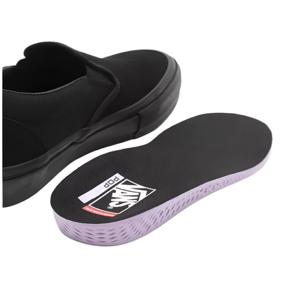 Skate Slip-On - Black / Black