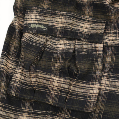 Yardsale Shoreline shorts brown – back pocket detail with flap and logo
